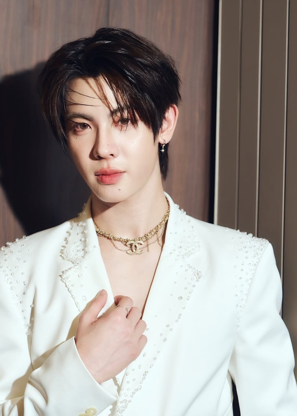 เฟิร์ส วรรณกร